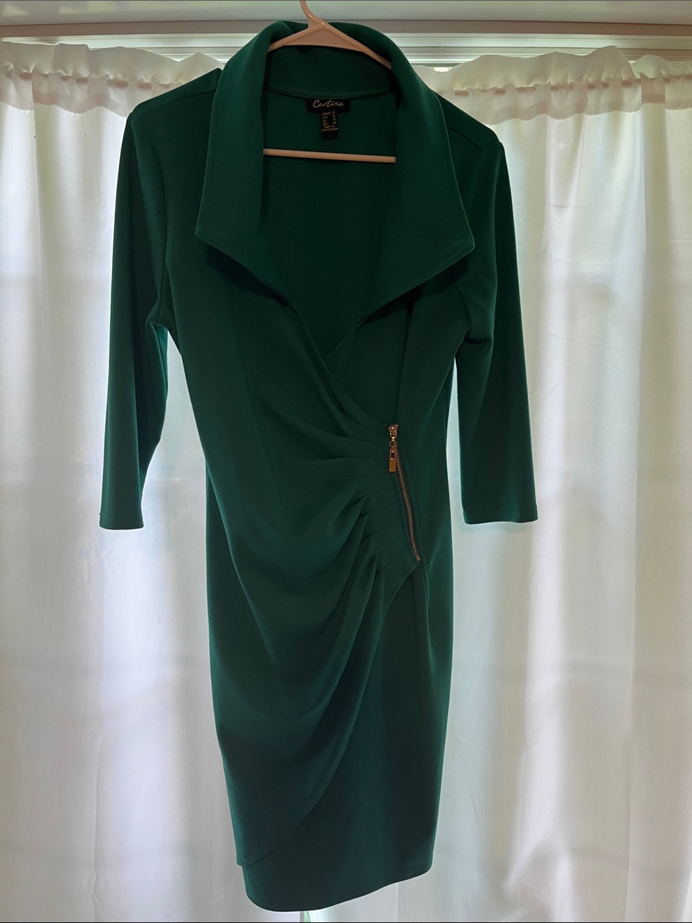 Cartise Emerald Long-Sleeve Ruched Sheath Dress with Zip Detail